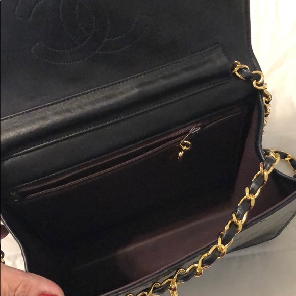 ❤️SOLD!!Authentic Chanel Black Matelasse CC Logo Bag - Picture 8 of 8